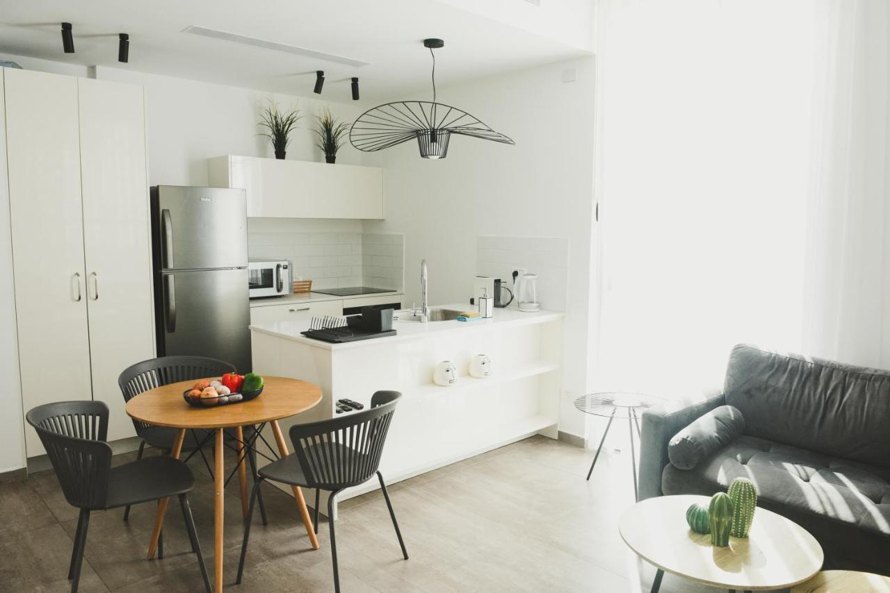 The Rambam Residence - By Localz Group Tel-Aviv Extérieur photo